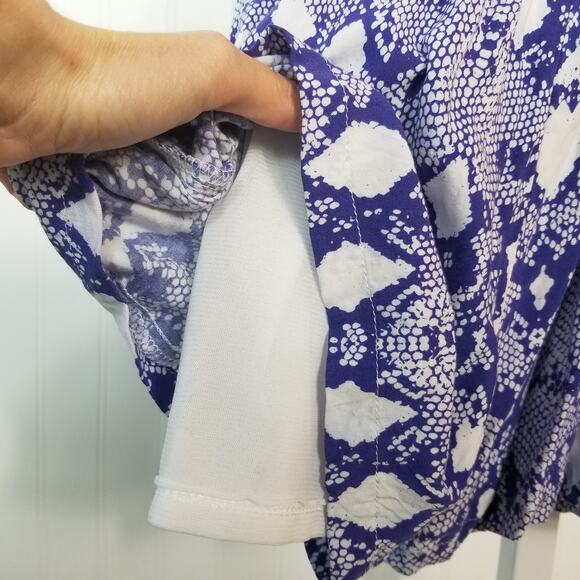 Aqua Snake Print Romper V-Neck Adjustable Strap Blue White XS - Picture 3 of 6